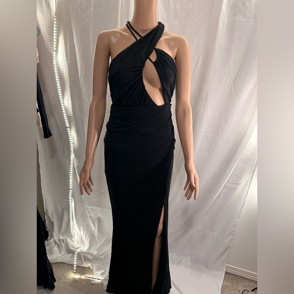 New NWT REVOLVE Doris Gown in Black
Michael Costello sparkle cutout maxi dress - Picture 6 of 9